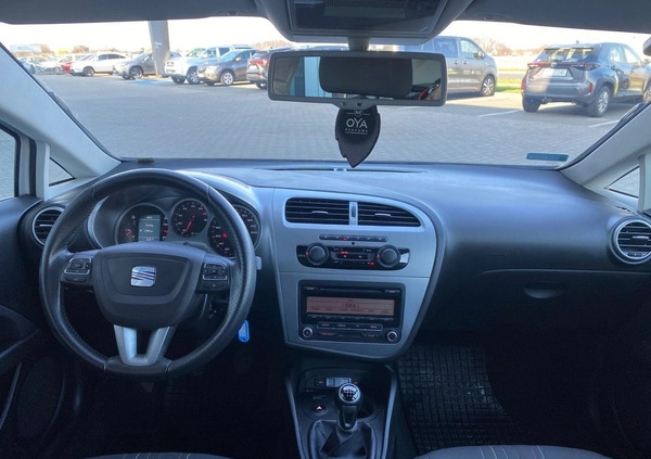 Seat Leon cena 27900 przebieg: 165706, rok produkcji 2012 z Miastko małe 254